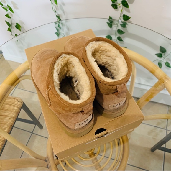 ugg mini classic - Picture 3 of 5